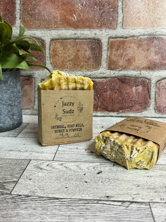 Oatmeal, Goats Milk, Honey, & Pumpkin